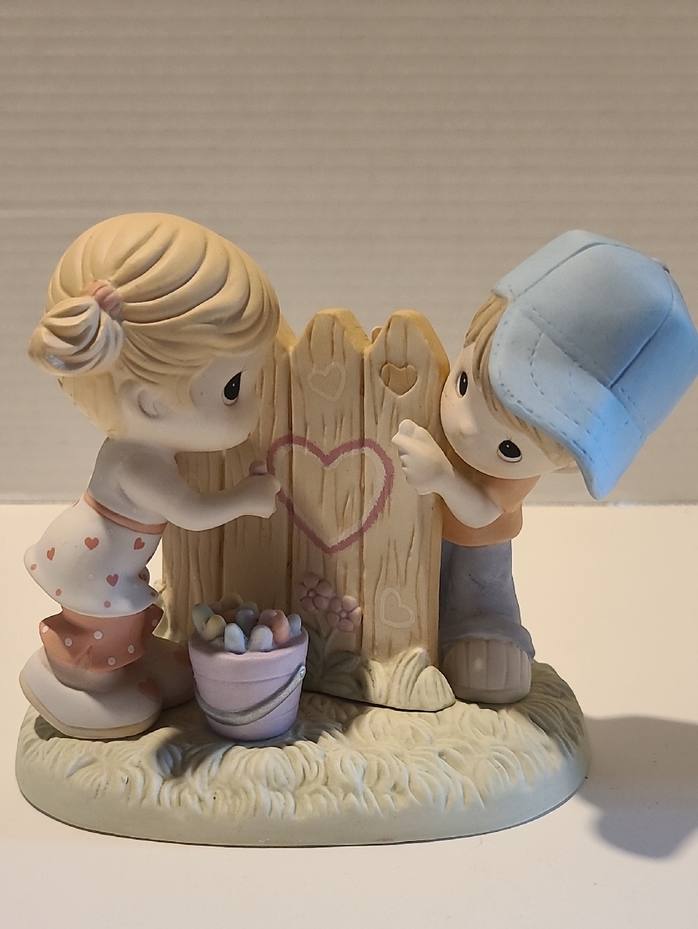 Precious Moments Collecrors Club 2013 Figurine Girl and Boy with Heart Fence